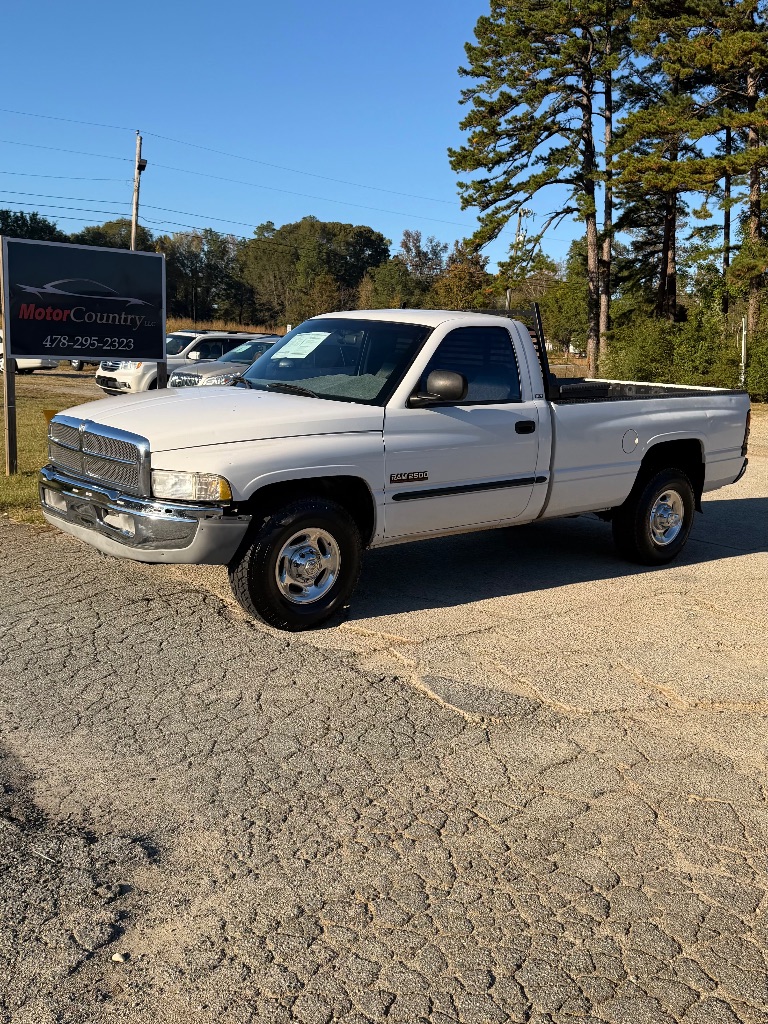 2000 Dodge Ram Pickup ST's photo