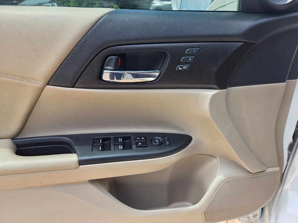 2014 Honda Accord EX-L - Photo 10