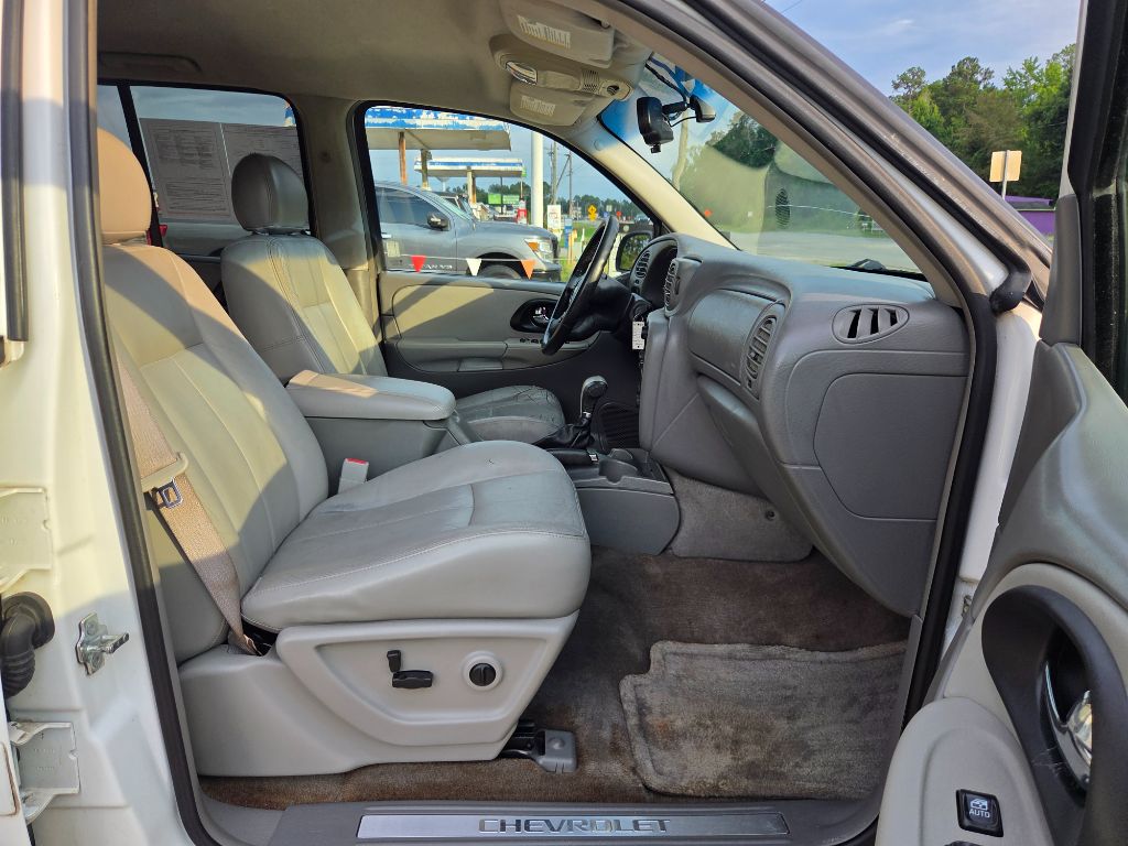 2005 Chevrolet TrailBlazer LT - Photo 11